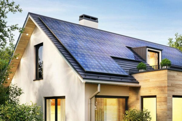 How Long Can a Solar Battery Power Your Home?